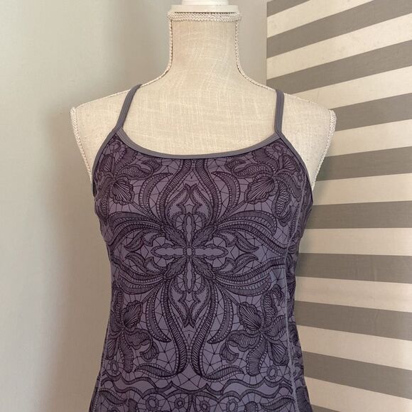 Athleta Gray & Black Medallion Print Harmonious Tank Top with Shelf Bra Sz S - Picture 2 of 9
